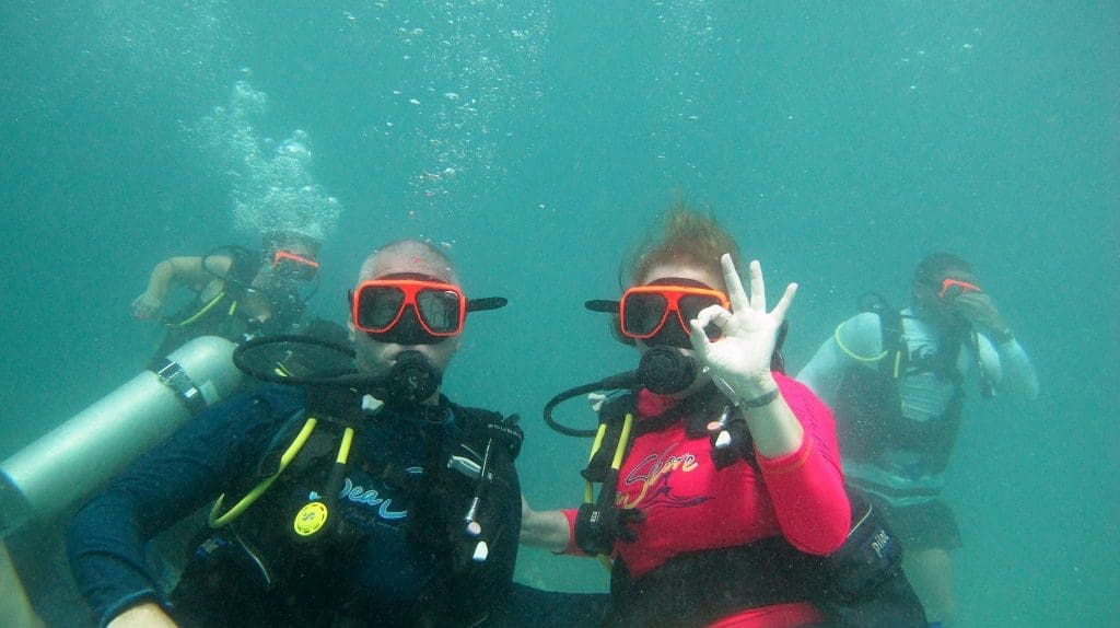 Jon and Jo'El diving
